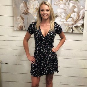 Short Sleeve Floral Mini Wrap Dress - Black